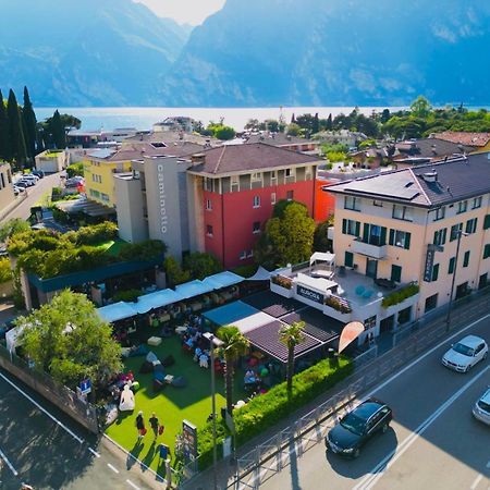 Hotel Aurora & Appartamenti Torbole Sul Garda Eksteriør billede