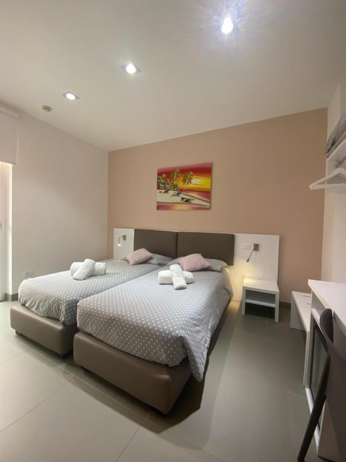 Hotel Aurora & Appartamenti Torbole Sul Garda Eksteriør billede