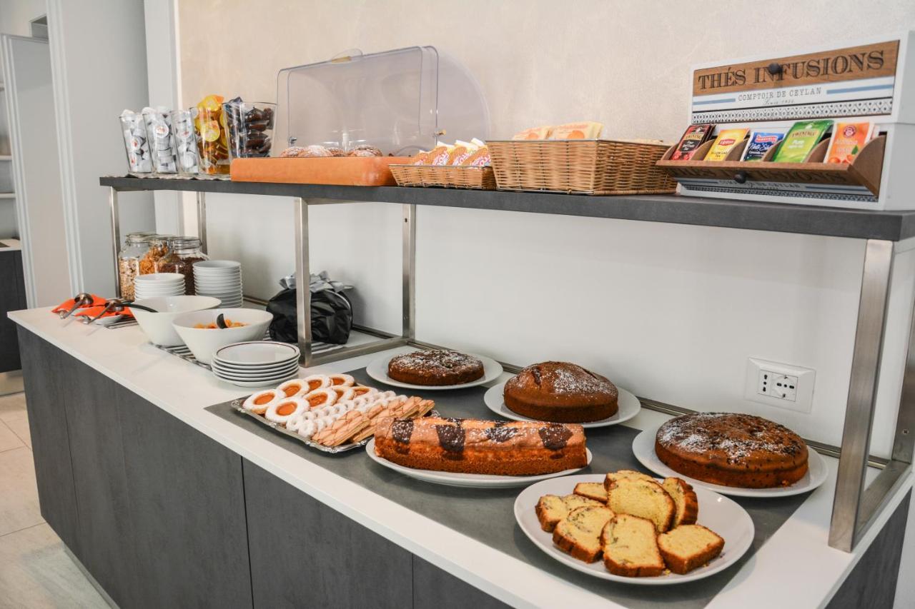 Hotel Aurora & Appartamenti Torbole Sul Garda Eksteriør billede