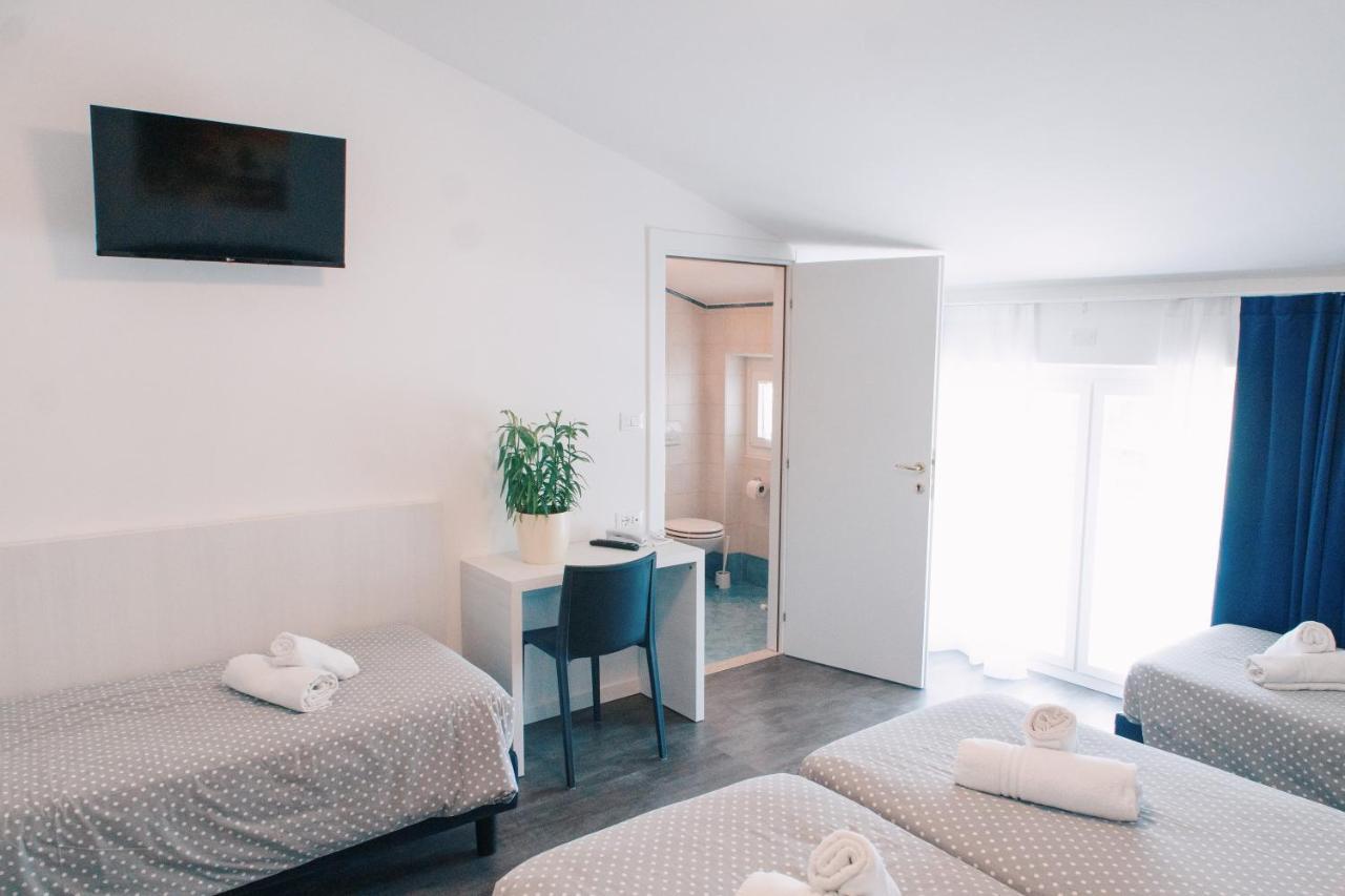 Hotel Aurora & Appartamenti Torbole Sul Garda Eksteriør billede