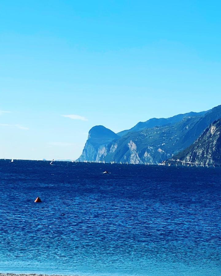 Hotel Aurora & Appartamenti Torbole Sul Garda Eksteriør billede