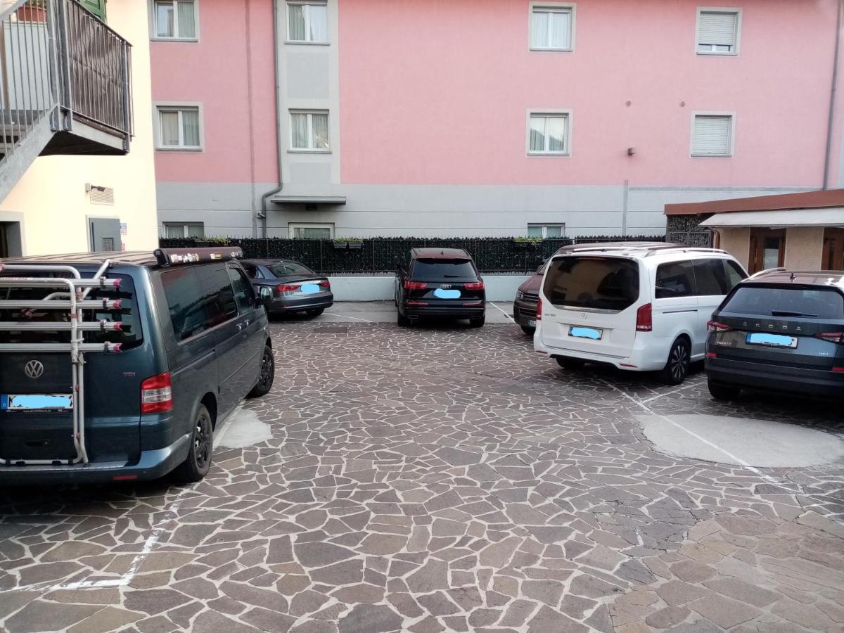 Hotel Aurora & Appartamenti Torbole Sul Garda Eksteriør billede