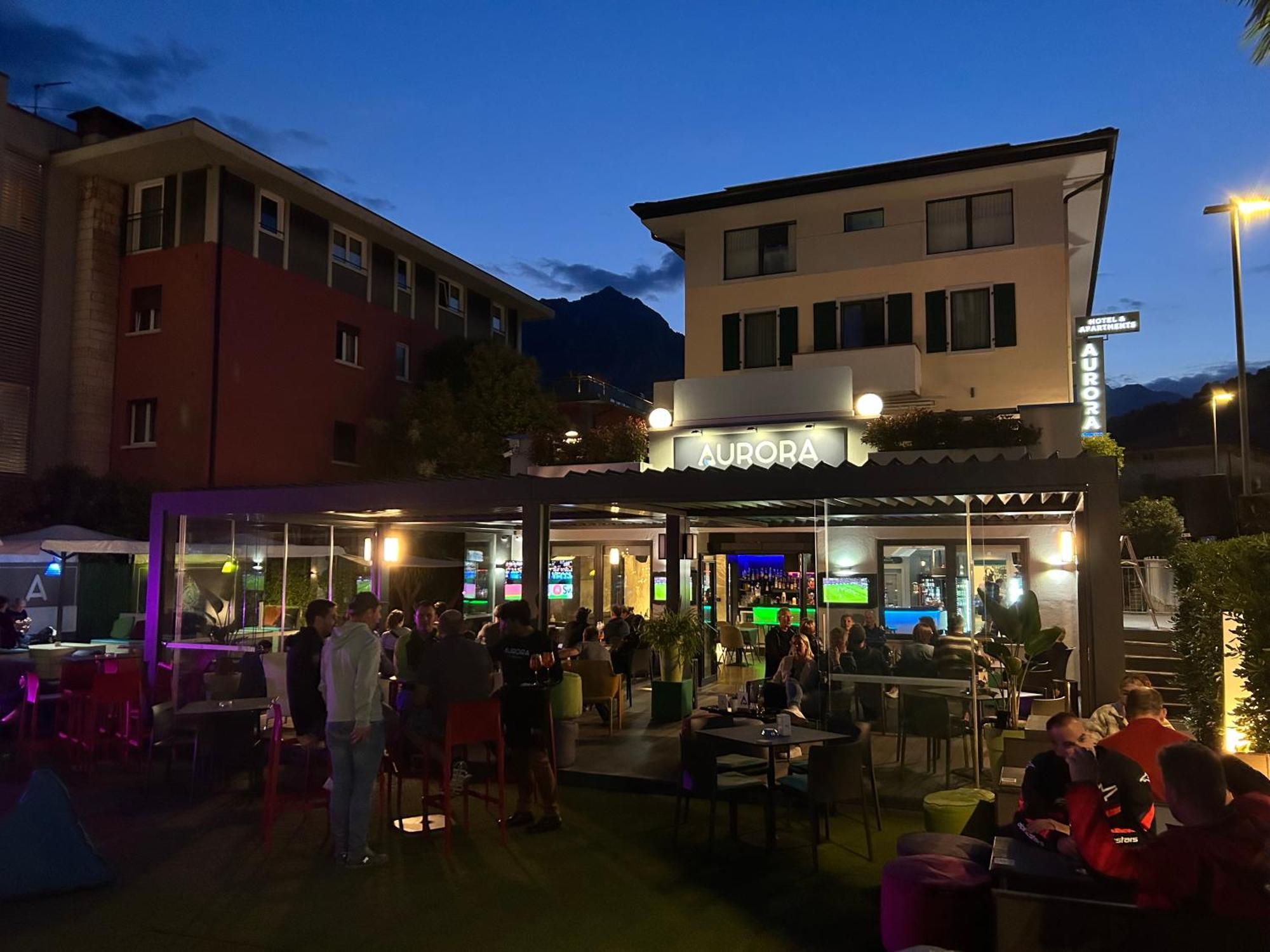 Hotel Aurora & Appartamenti Torbole Sul Garda Eksteriør billede