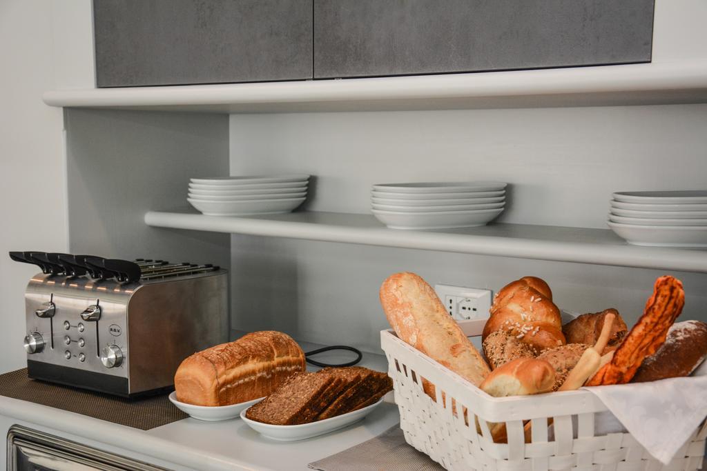 Hotel Aurora & Appartamenti Torbole Sul Garda Eksteriør billede